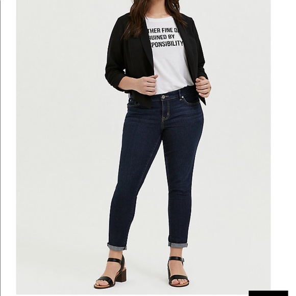 TORRID BLACK CREPE CUTAWAY BLAZER - Picture 2 of 4